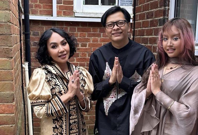 8 Potret Armand Maulana dan Istri Rayakan Lebaran di London Demi Anak