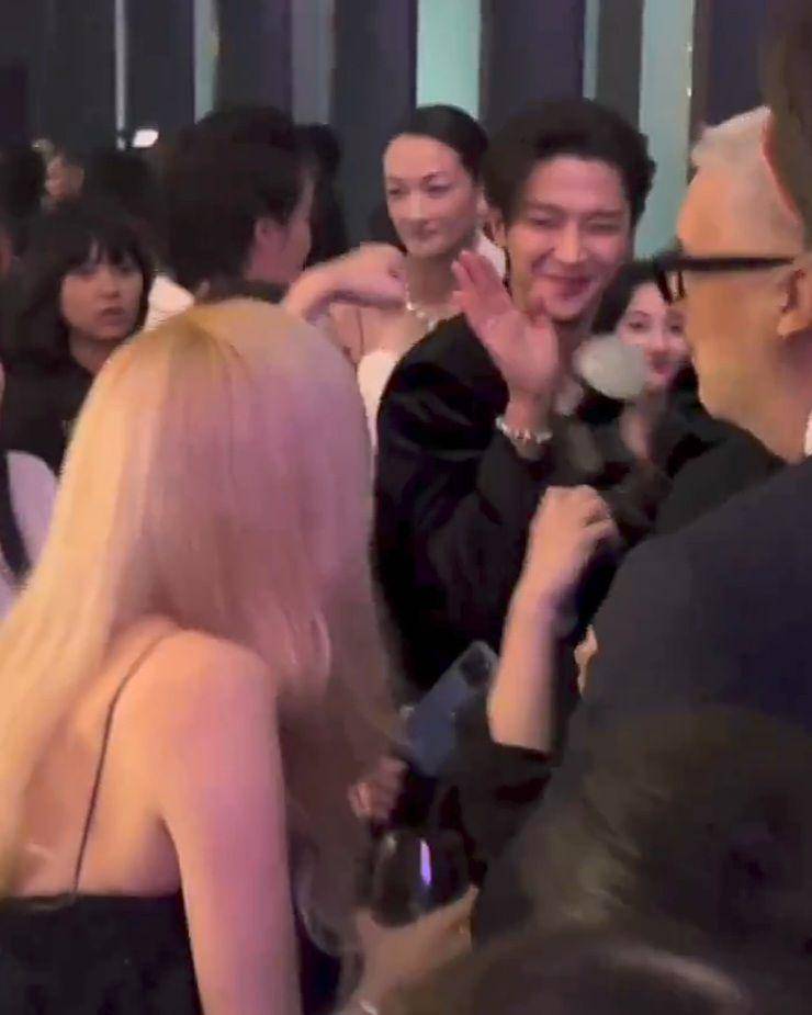 potret Rosé BLACKPINK di Tifanny Co. Event (dok. L'OFFICIEL)