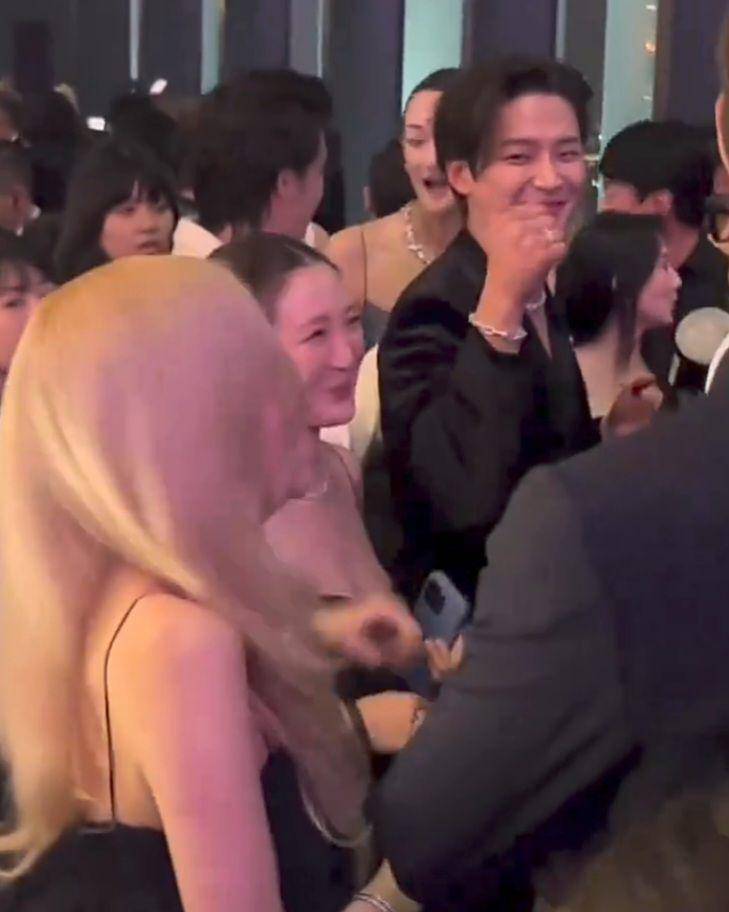 potret Rosé BLACKPINK di Tifanny Co. Event (dok. L'OFFICIEL)