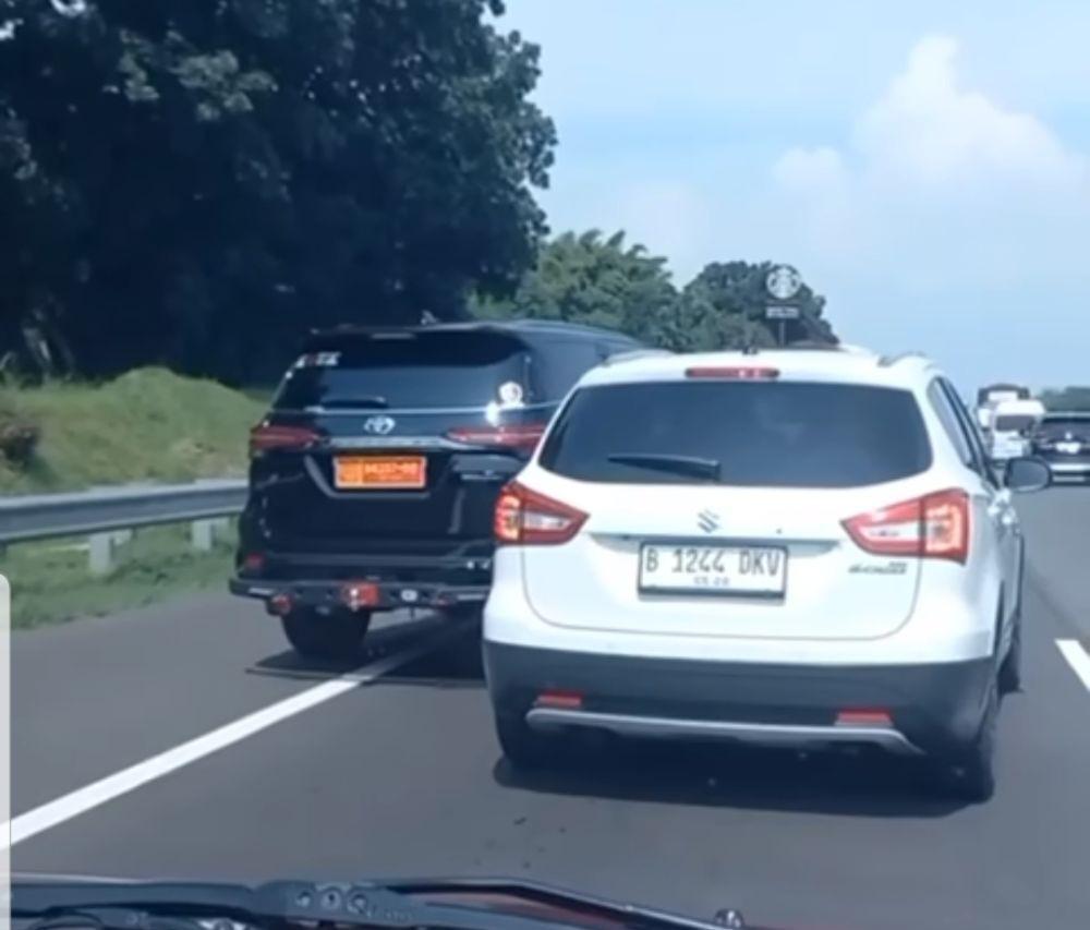 Viral Pengemudi Mobil Pelat TNI Cek-cok di Tol, Bawa Nama Jenderal