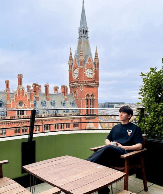 potret New Thitipoom (instagram.com/newwiee)