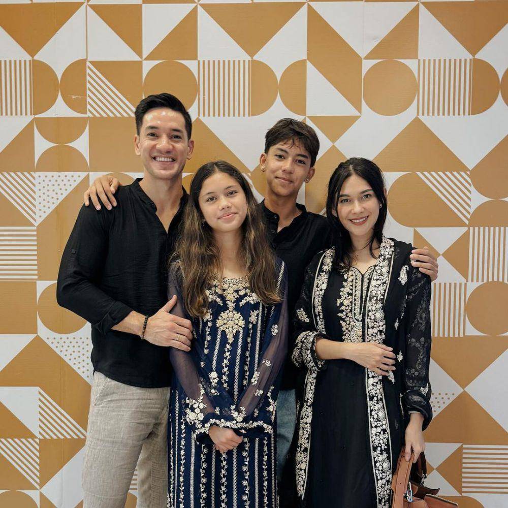potret Andrew White dan keluarga (instagram.com/andrew.white._)