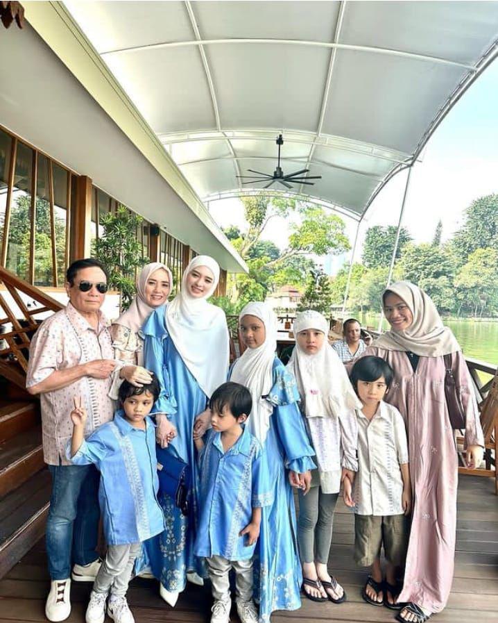 potret keluarga artis rayakan Lebaran (instagram.com/mommy_starla)