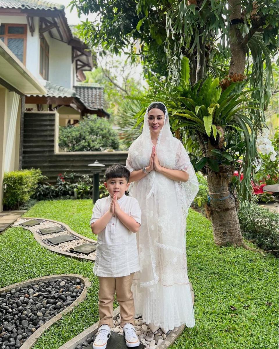 potret keluarga artis rayakan Lebaran (instagram.com/selvikitty)