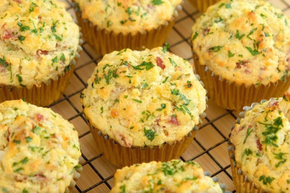 Resep Smoked Beef and Cheese Muffin yang Lembut dan Gurih