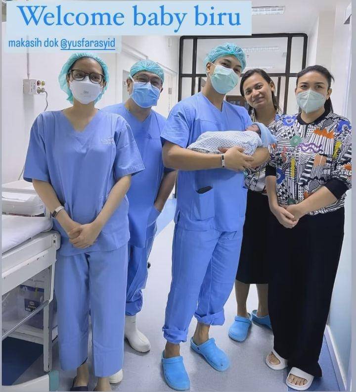 Debby Pramestya melahirkan (Instagram.com/dewibamsoet)