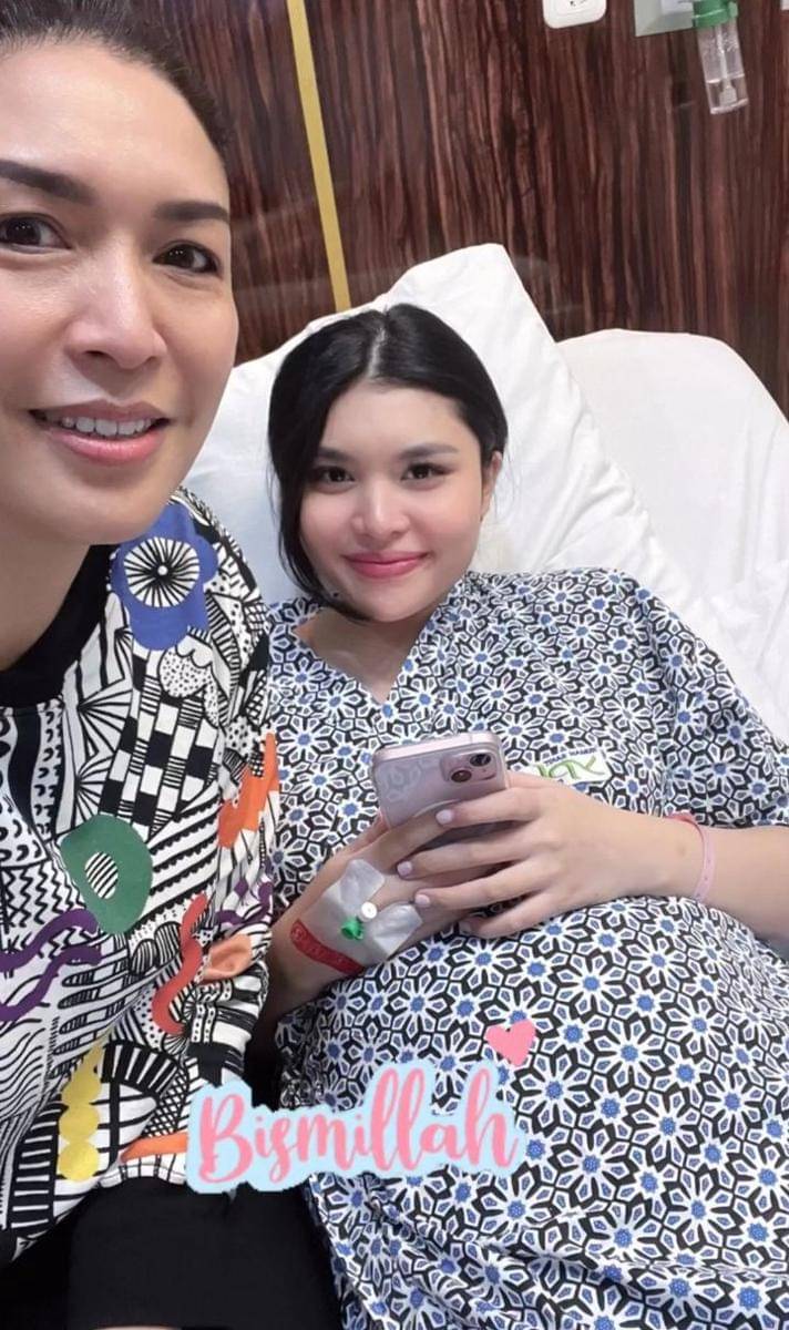 Debby Pramestya melahirkan (Instagram.com/dewibamsoet)