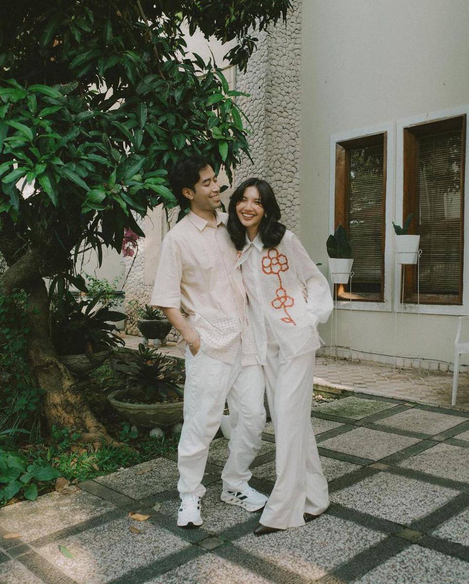 Potret hangat Vidi Aldiano bersama Sheila Dara di momen lebaran (Instagram.com/vidialdiano)