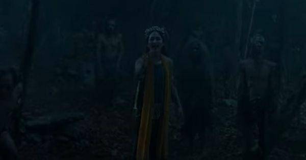 Badarawuhi meminta gelangnya dikembalikan ( Dok.  MD Pictures / Badarawuhi di Desa Penari )