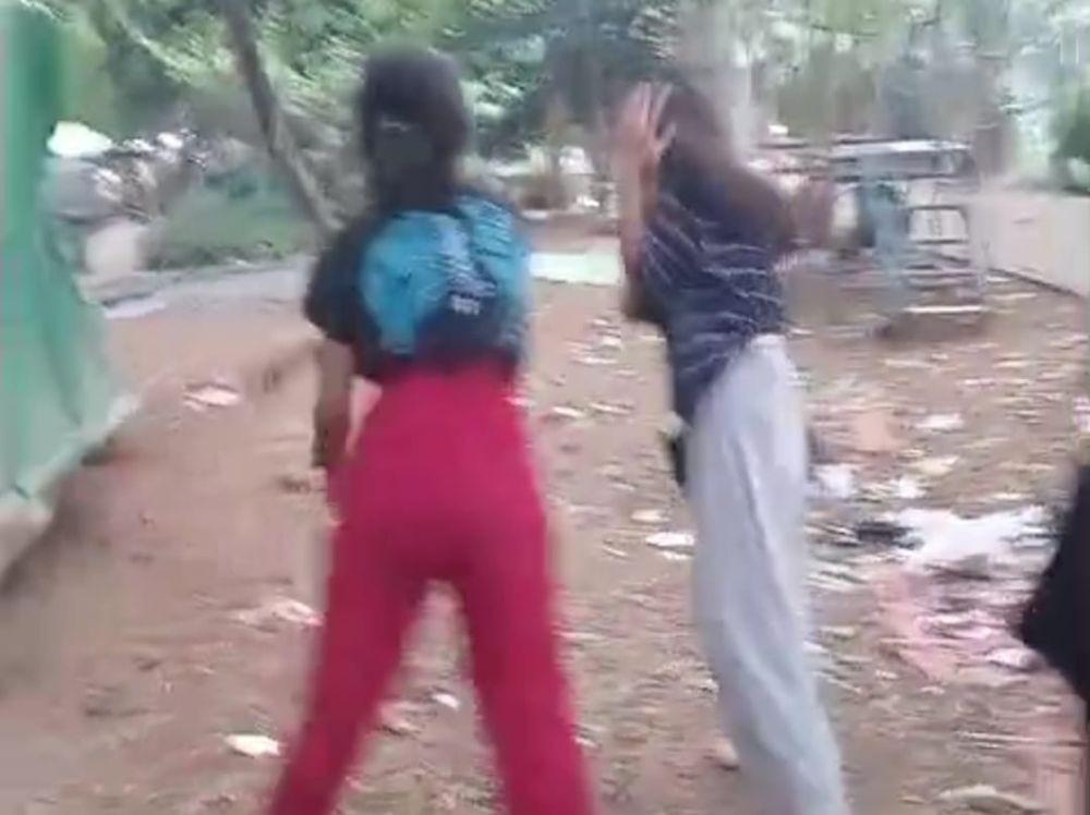 Remaja di Bekasi Dirundung Teman, Ternyata gegara Kue Pancong