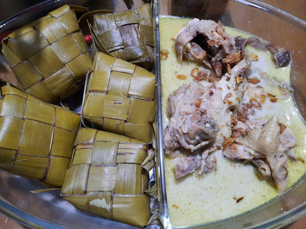 Resep Ketupat Lebaran dengan Sayur Opor Ayam