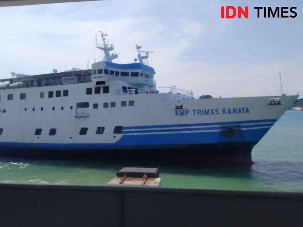 Suasana H+3 arus balik di Pelabuhan Bakauheni, Minggu (14/4/2024). (IDN Times/ Martin L Tobing).