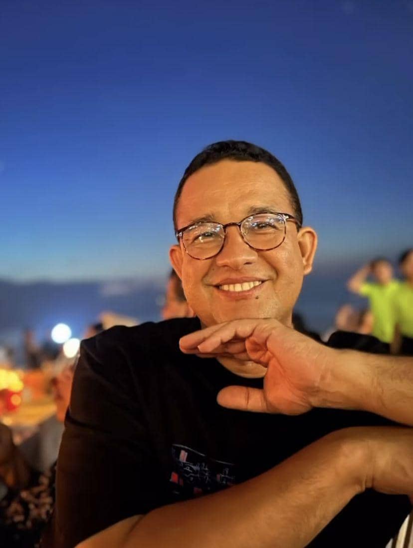 potret Anies Baswedan dan istri liburan di Bali (Instagram.com/fery.farhati)