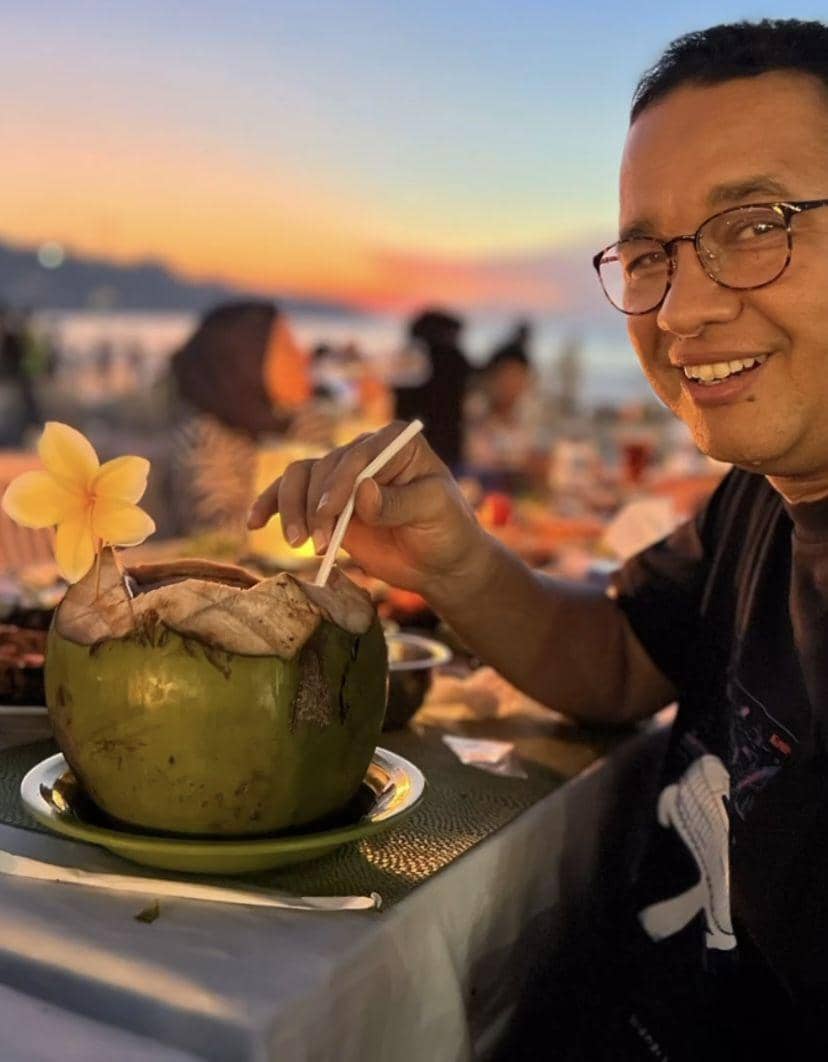 potret Anies Baswedan dan istri liburan di Bali (Instagram.com/fery.farhati)