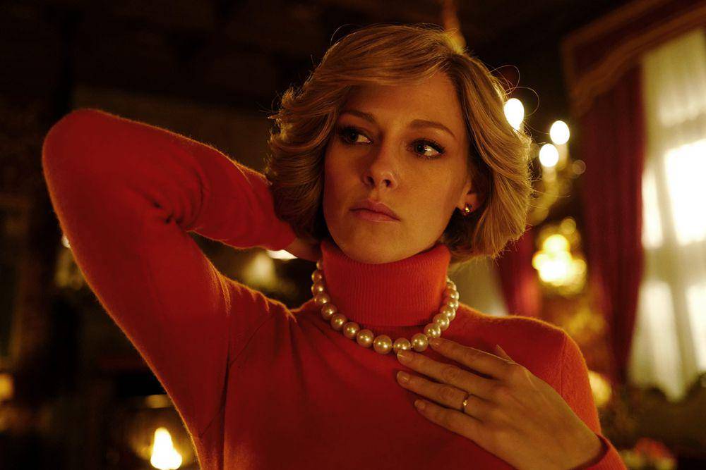 Kristen Stewart dalam film Spencer (dok. NEON/Spencer)