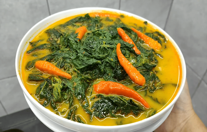 gulai daun singkong (YouTube.com/CR COOK)