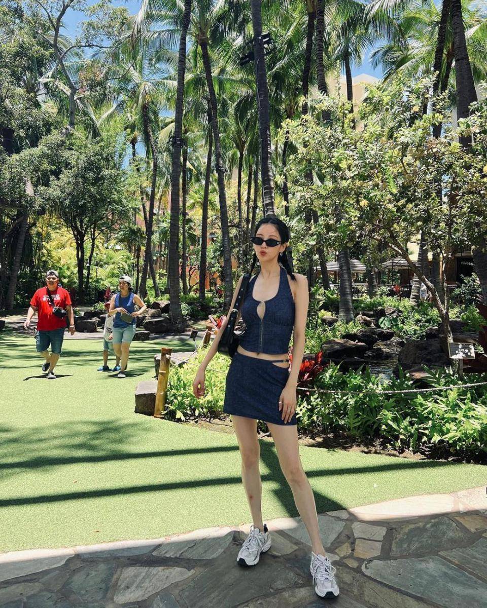 Seohyun SNSD (instagram.com/seojuhyun_s)