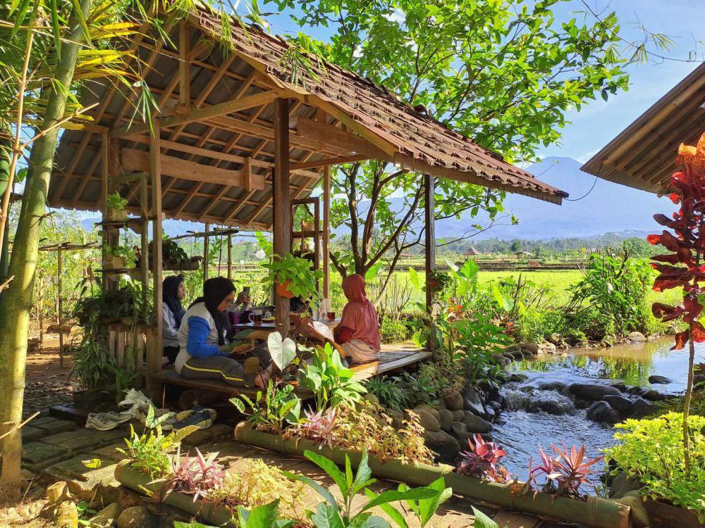 5 Tempat Makan di Banyumas dengan View Gunung Slamet