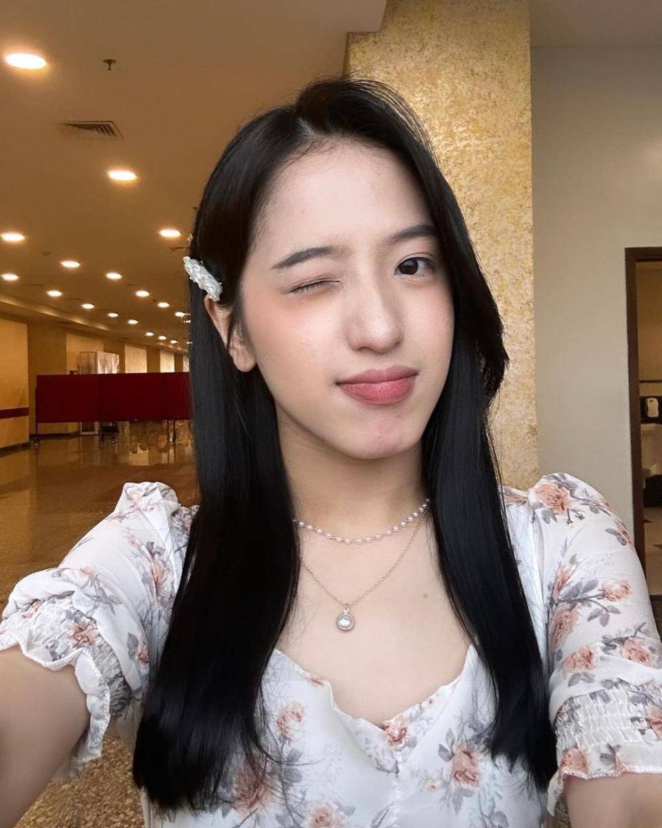 Dena Natalia (instagram.com/jkt48.danella)