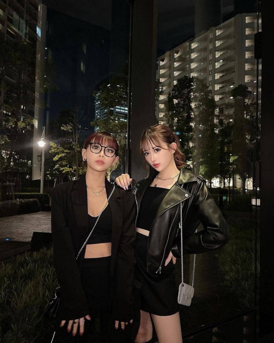Momo Ito (instagram.com/__peachstagram__)