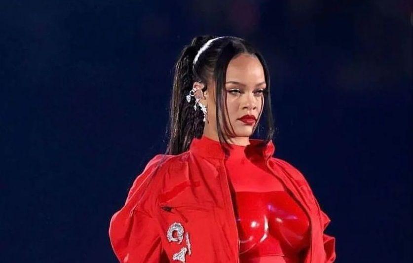 Apa Itu Blasphemy? Hujatan Netizen pada Rihanna