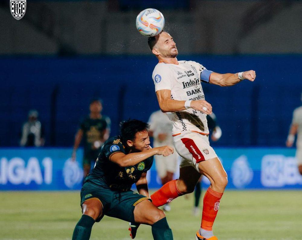 Spasojevic Pose Berlatar Monas, Kode Hengkang ke Persija?