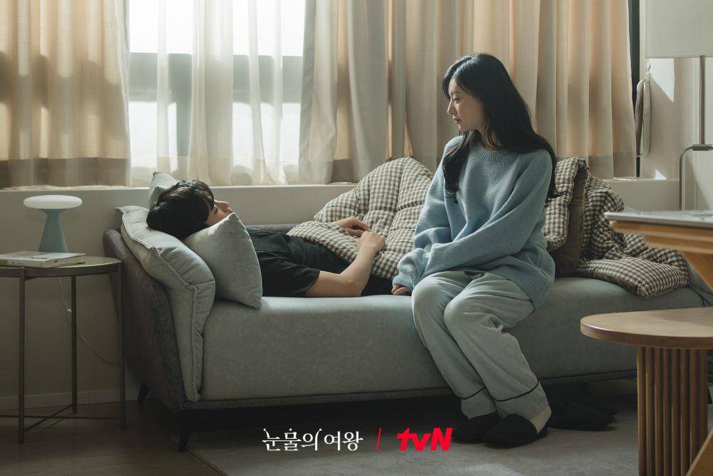 Kim Soo Hyun dan Kim Ji Won di Queen of Tears (twitter.com/CJnDrama)