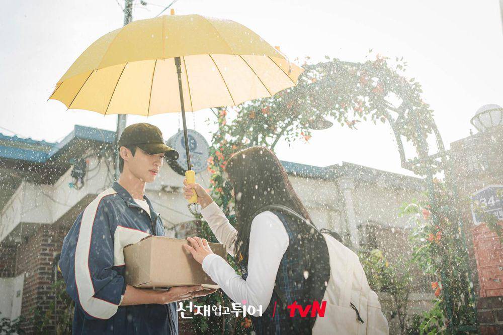 Byeon Woo Seok dan Kim Hye Yoon di Lovely Runner (twitter.com/CJnDrama)