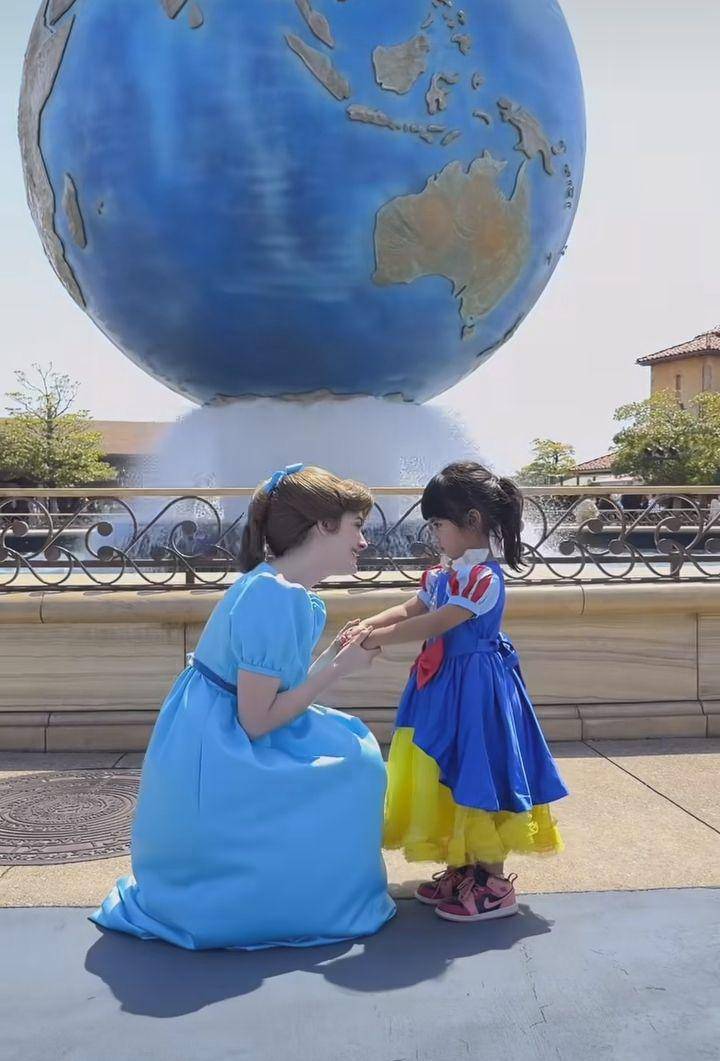 Rachel Vennya Disneyland Tojyo (Instagram.com/rachelvennya)