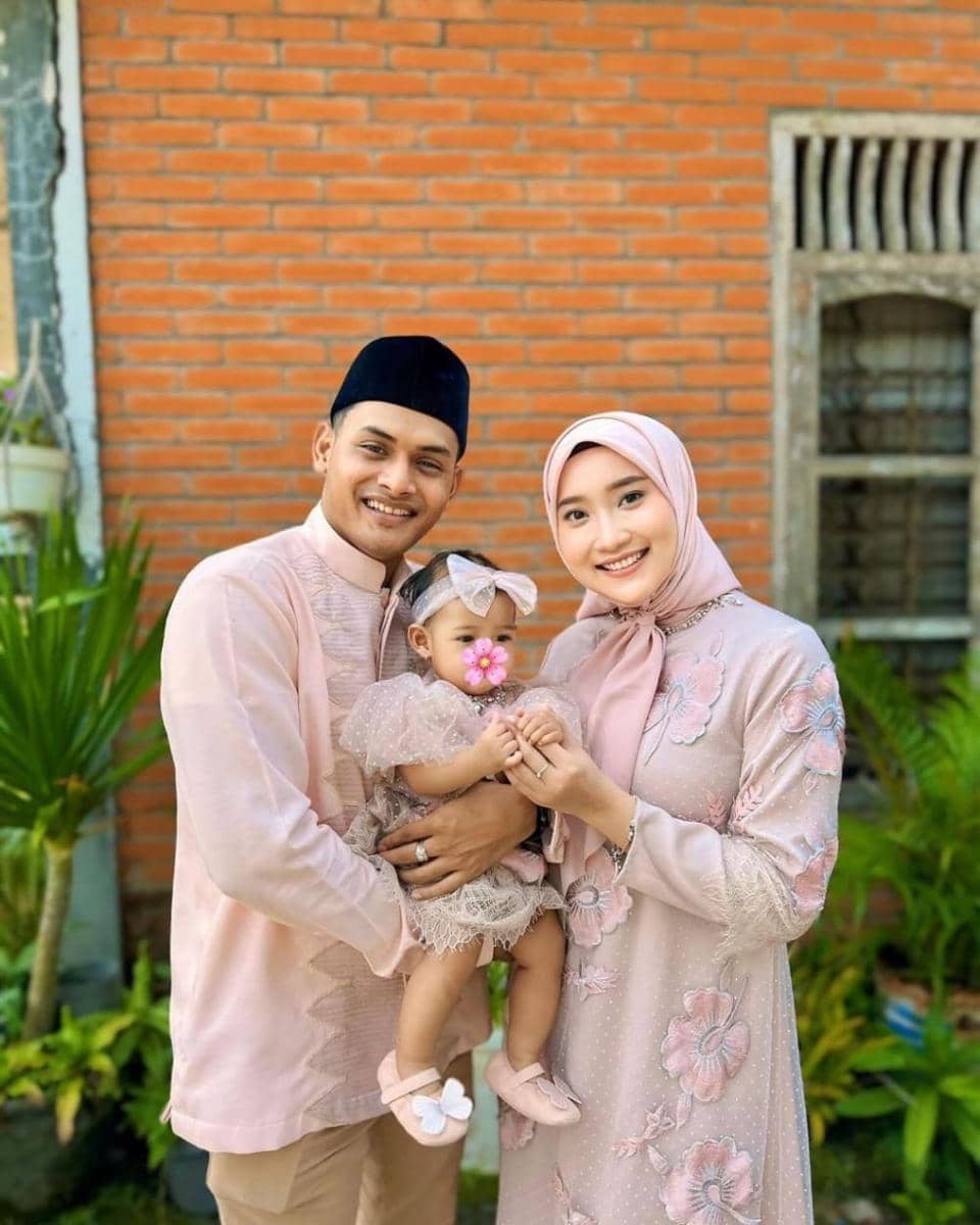 potret Lebaran keluarga seleb (instagram.com/yeniinka)