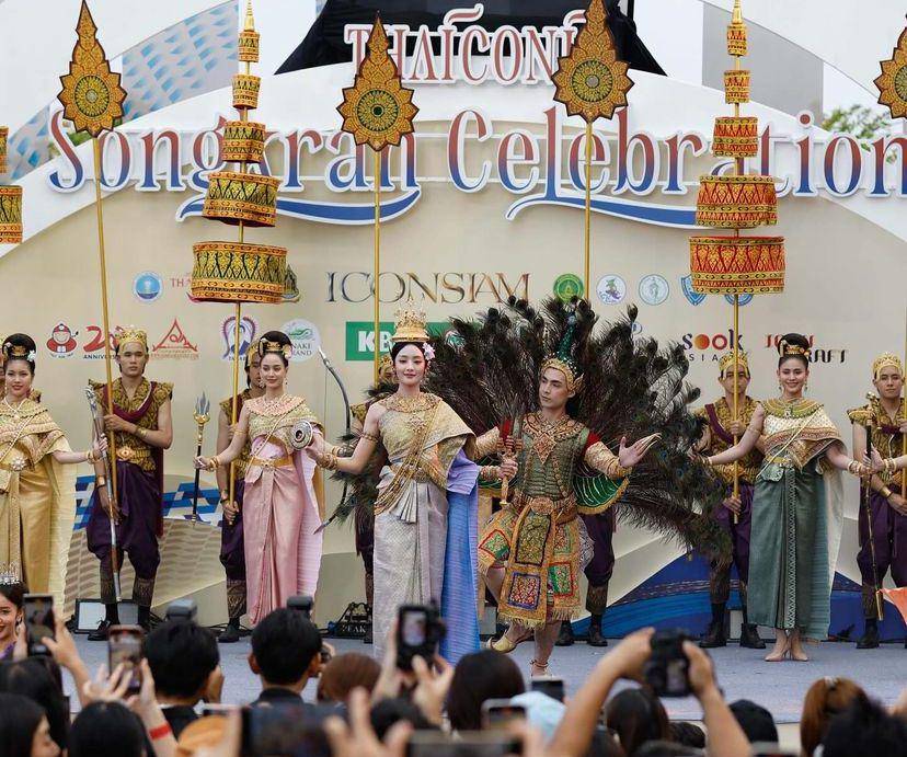potret Minnie (G)I-Dle rayakan Songkran Day di Thailnd (instagram.com/iconsiam)