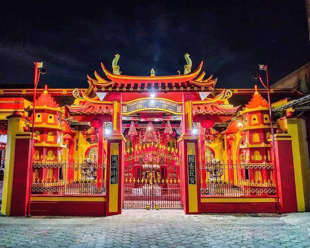 Klenteng Kim Hin Kiong. (disparekrafbudpora.gresikkab.go.id)