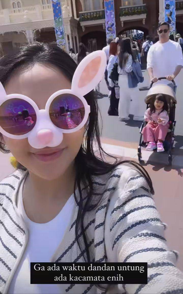 Rachel Vennya Disneyland Tojyo (Instagram.com/rachelvennya)