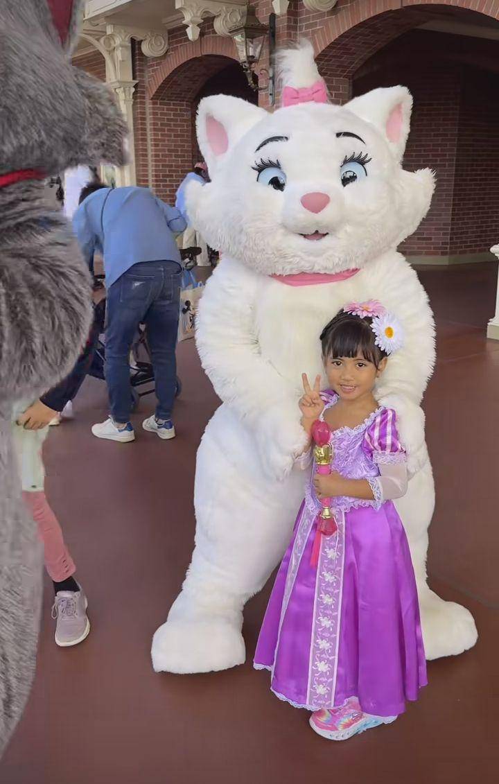 Rachel Vennya Disneyland Tojyo (Instagram.com/rachelvennya)