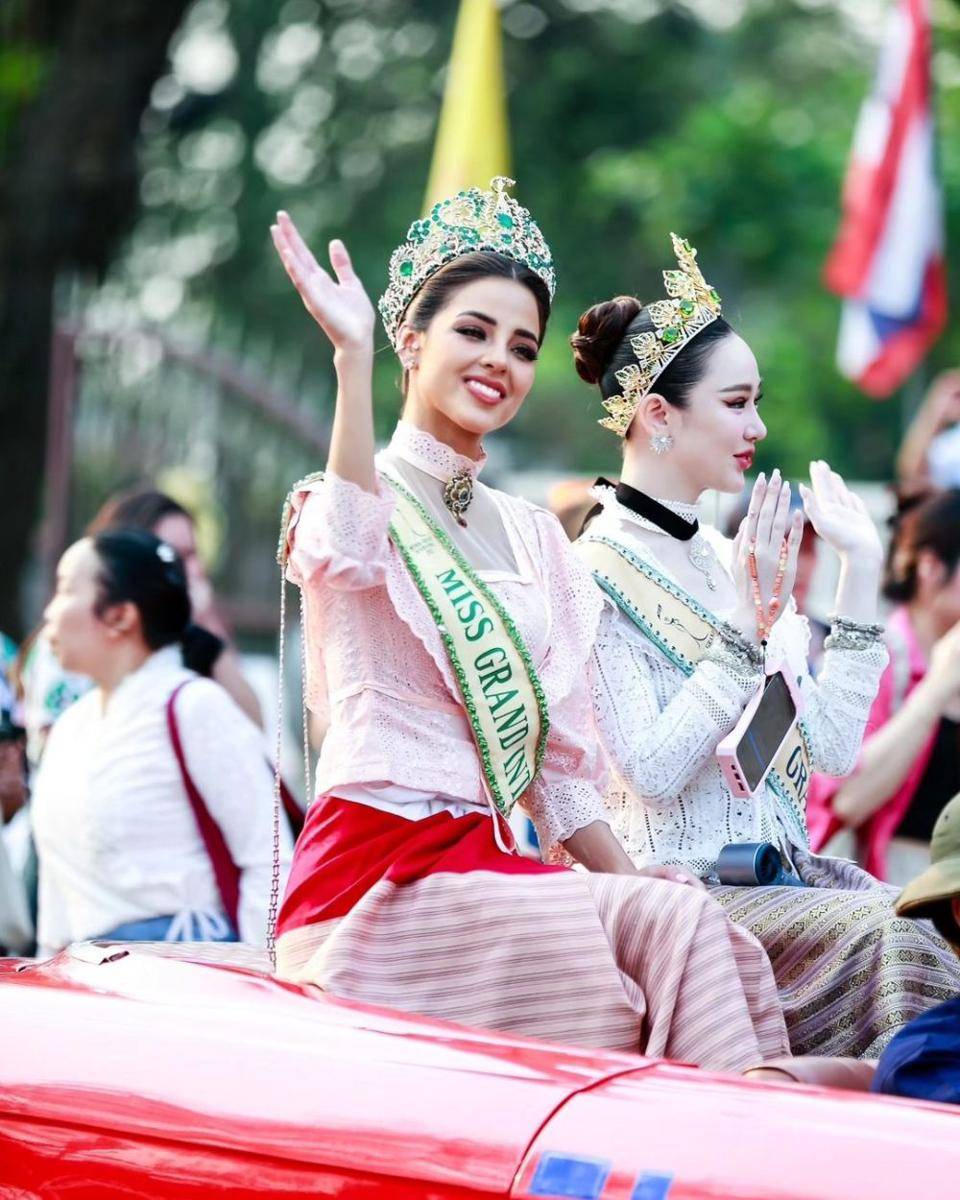 Potret Miss Grand International 2023 di Festival Songkran (Instagram.com/lucianafusterg)