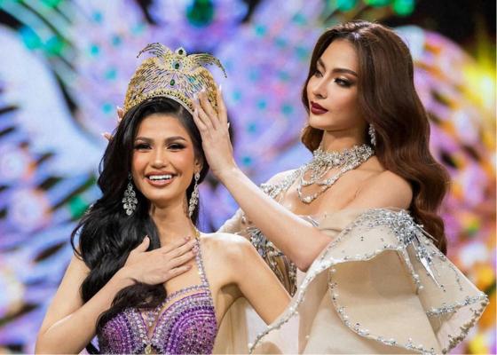 Momen Penobatan Ritassya Wellgreat Sebagai Miss Mega Bintang Indonesia 2023 (Instagram.com/ritassyawellgreat)