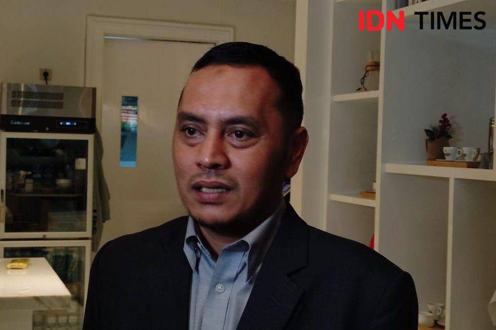 Ketua DPP NasDem, Willy Aditya saat ditemui di Kantor NasDem, Jakarta Pusat (15/4/2024) (IDN Times/Yosafat Diva Bayu Wisesa)
