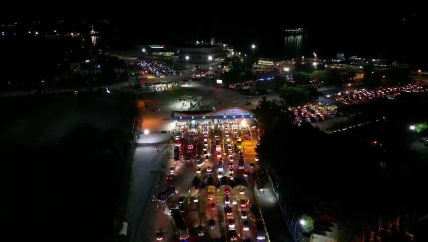 Puncak Arus Balik di Lampung, Kantong Parkir di Bakauheni Penuh