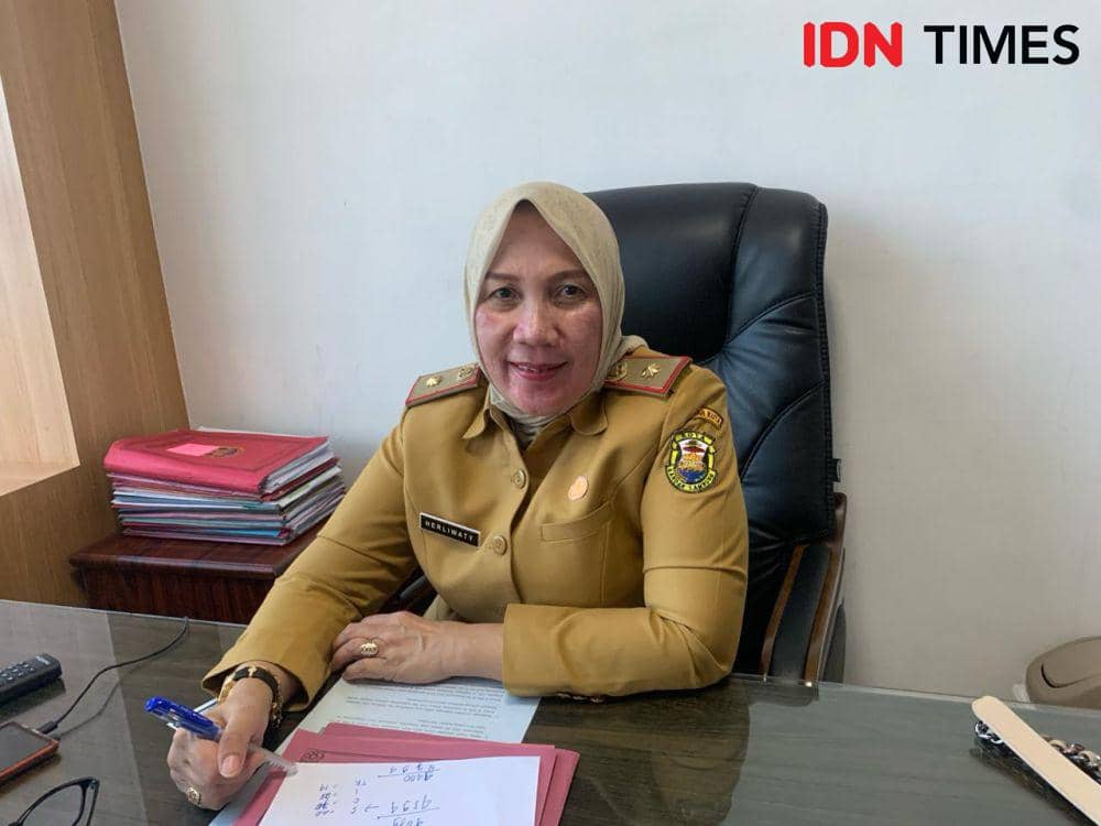 Kepala BKPSDM Bandar Lampung, Herlywati. (IDN Times/Rohmah Mustaurida)