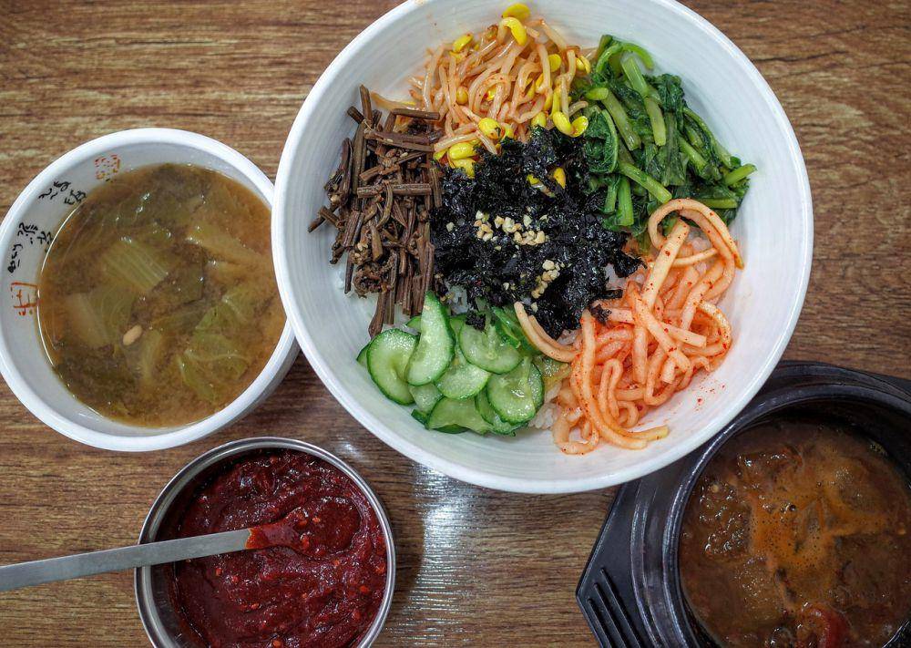 ilustrasi bibimbap (pixabay.com/vedanti)