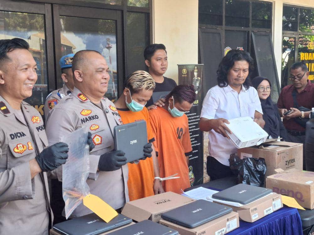 Konferensi pers kasus pencurian spesialis sekolah di Malang. (IDN Times/Rizal Adhi Pratama)