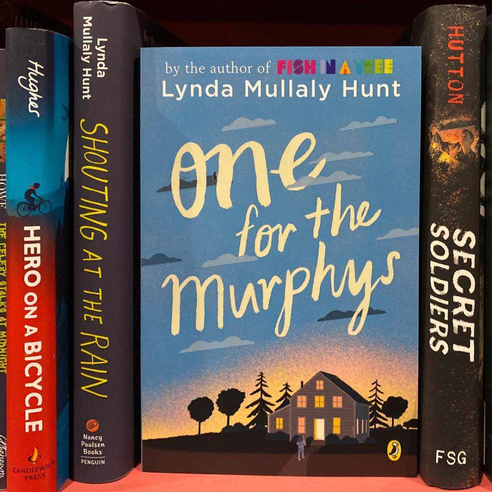 buku One for the Murphys (instagram.com/monkeyanddogbooks)