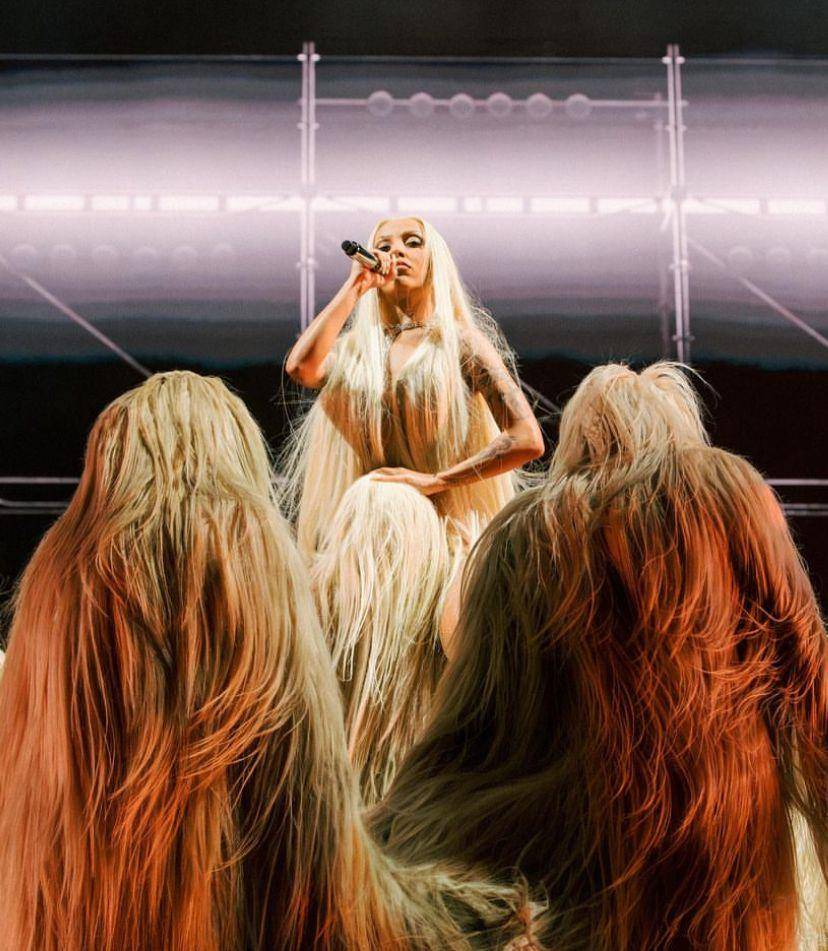 potret Doja Cat tampil di Coachella 2024 (via instagram.com/Coachella)