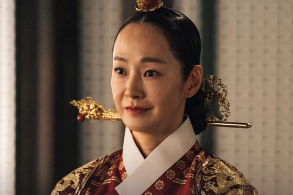 Siapa Kekasih Gelap Ibu Suri di Drakor Missing Crown Prince?