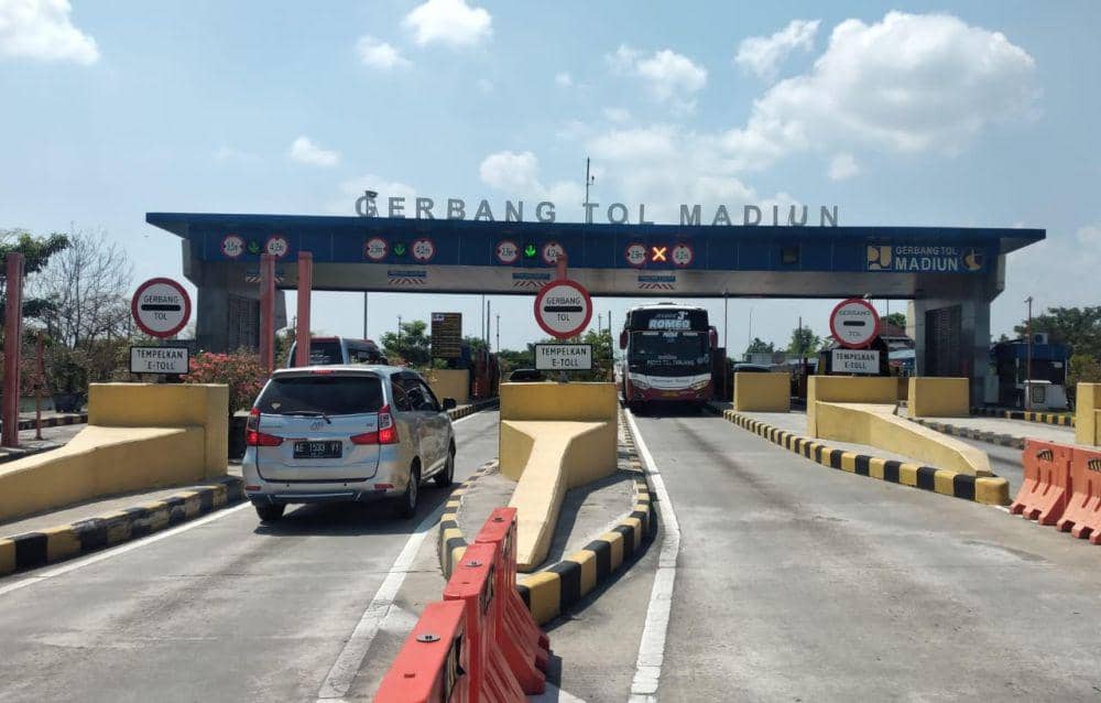 Suasana arus balik di exit tol Dumpil Madiun padat. IDN Times/ Riyanto
