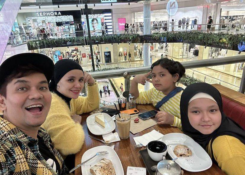 potret liburan keluarga Indra Bekti di Australia (Instagram.com/Indra Bekti)