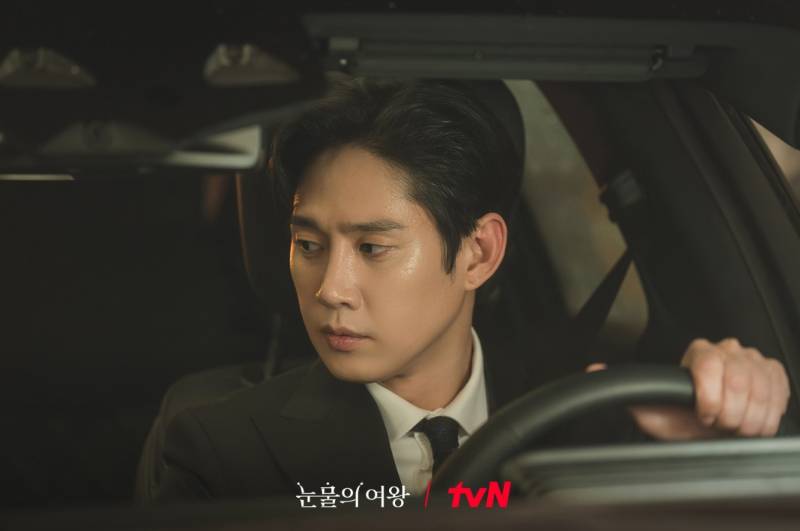 Park Sung Hoon di drama Queen of Tears (Dok. tvN/Queen of Tears)