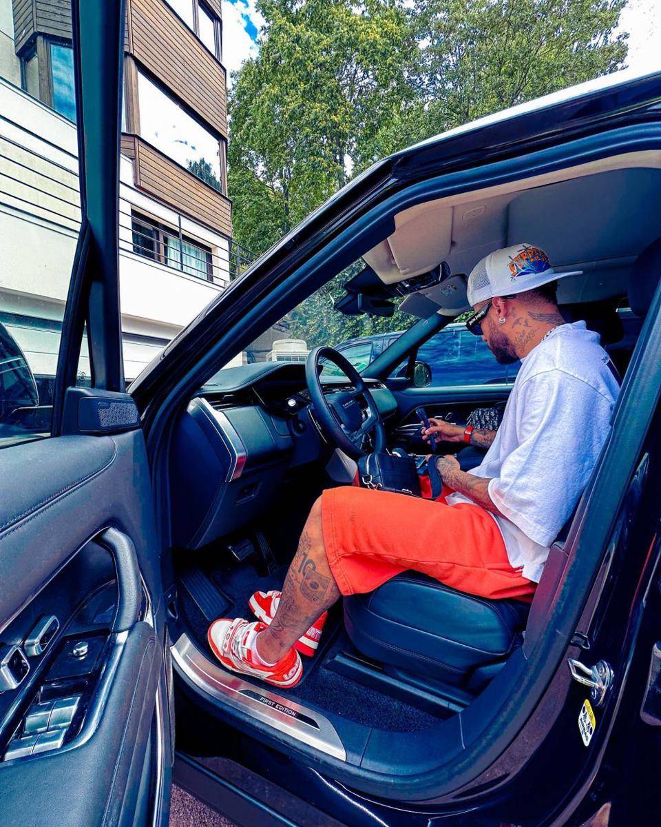 Neymar (instagram.com/neymarjr)