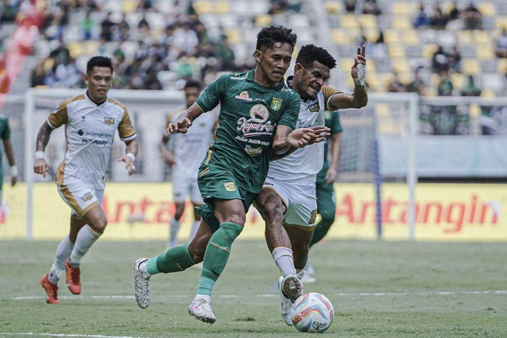 Persebaya Surabaya dalam laga melawan Dewa United pada pekan ke-31 Liga 1 2023/2024. (instagram.com/officialpersebaya)