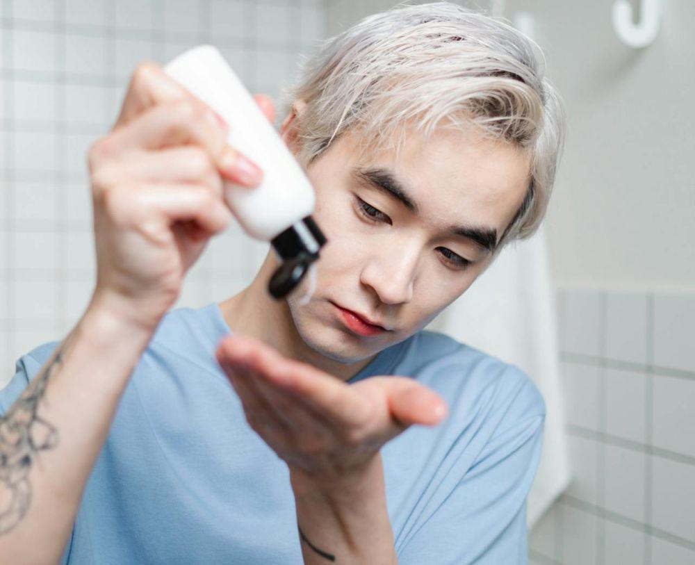 5 Rekomendasi Face Scrub Cowok dengan Butiran Nature Origin